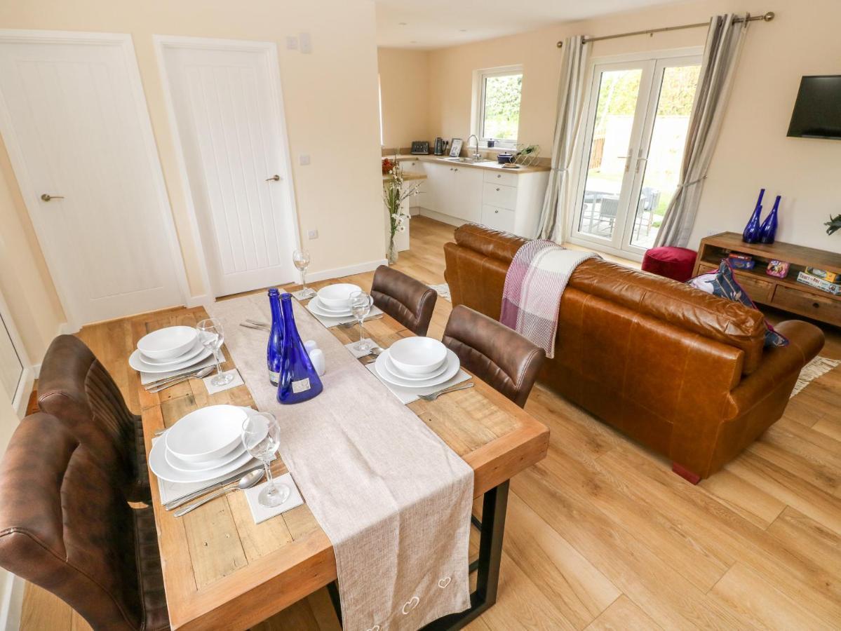 Ramsey Lodge Bier Wood Lodges Tenby Kültér fotó